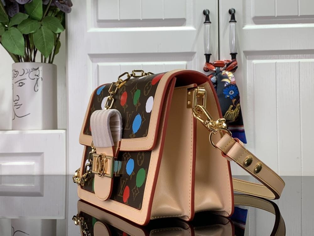 Elegant Shoulder Bag