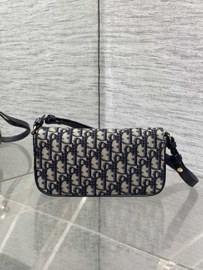 Elegant Leather Shoulder Bag