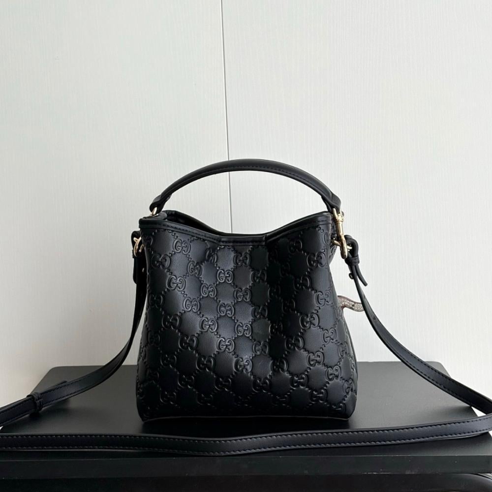 Luxury Refined Shoulder Bag