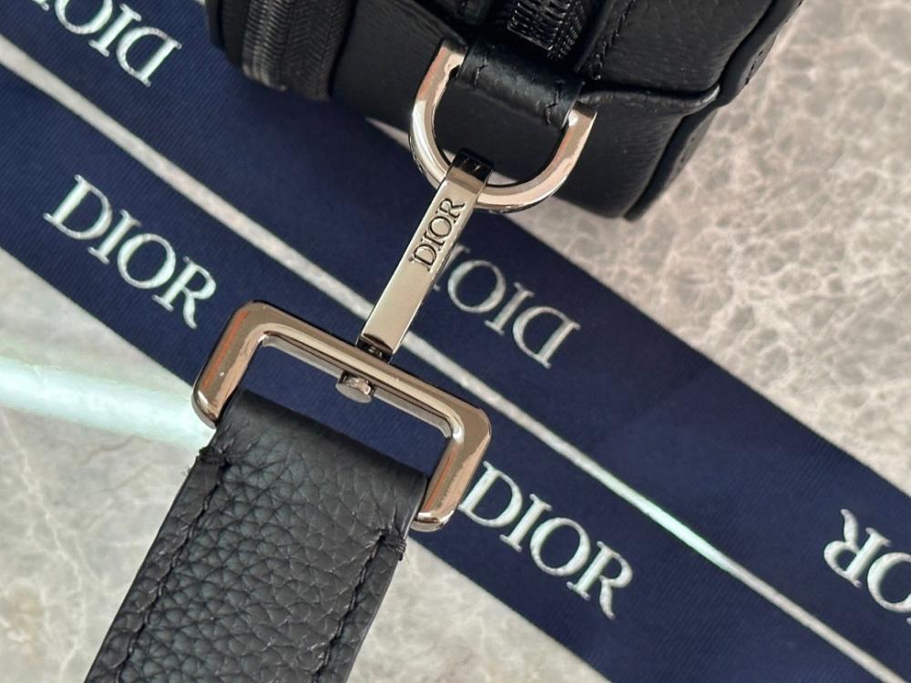 Luxury Elegant Black Quilted Calfskin Shoulder Bag