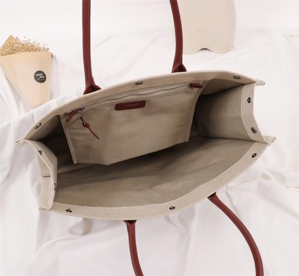 Stylish Tote Bag – Limited Edition
