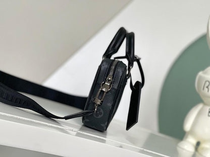 Classic Modern Shoulder Bag
