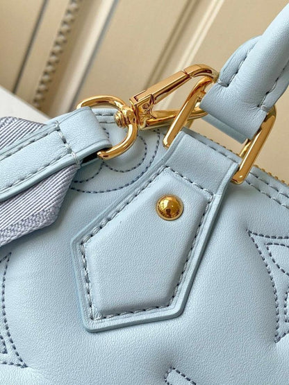 Stylish Refined Quilted Leather Shoulder Bag