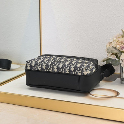 Italian-Inspired Elegant Bag