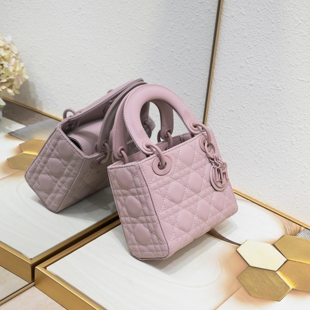 Italian-Inspired Elegant Shoulder Bag
