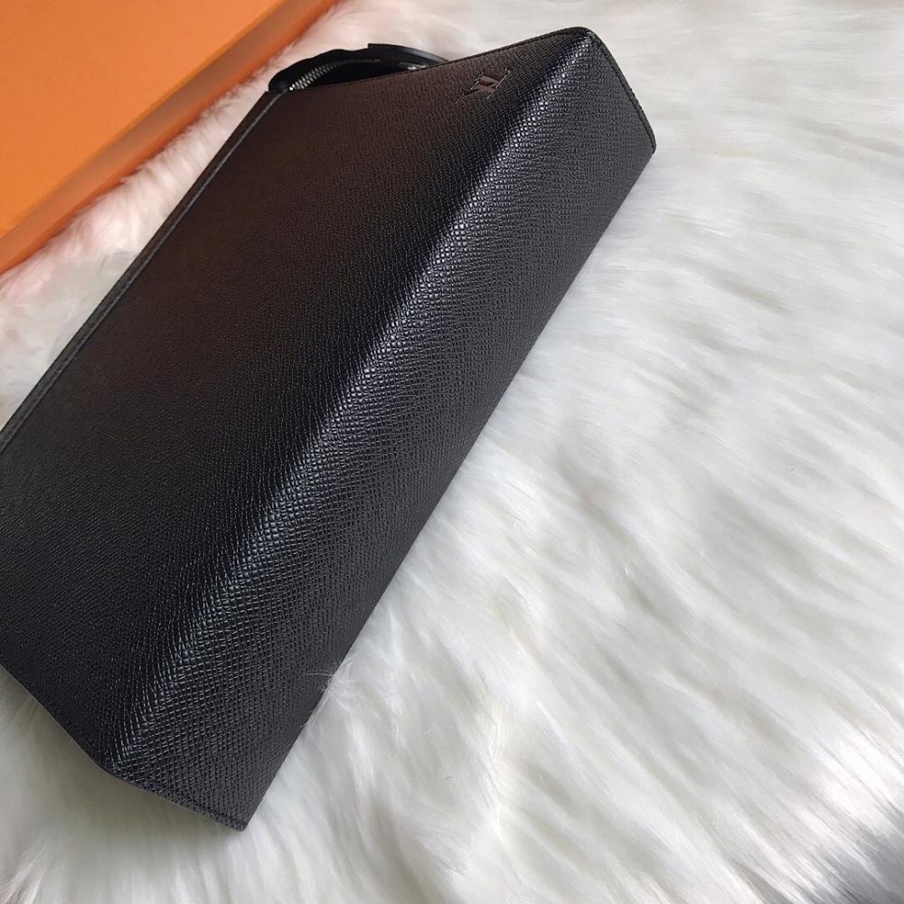 Modern Stylish Black Travel Bag