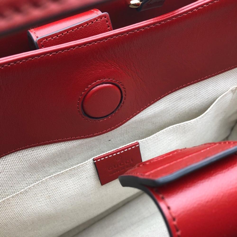 Classic Elegant Shoulder Bag