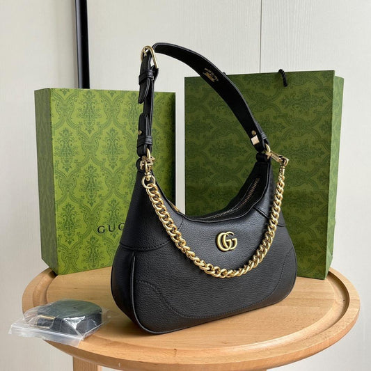 Elegant Refined Crossbody Bag