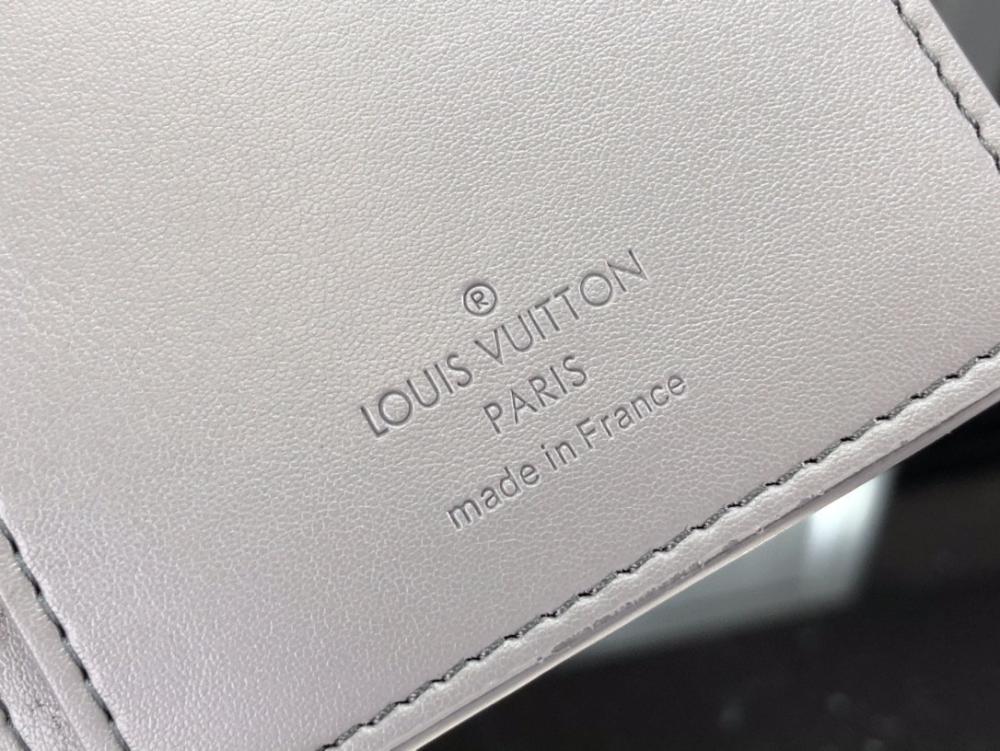 Elegant Wallet
