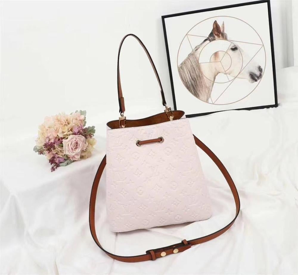 Luxury Stylish Leather Bucket Bag – Limited Edition
