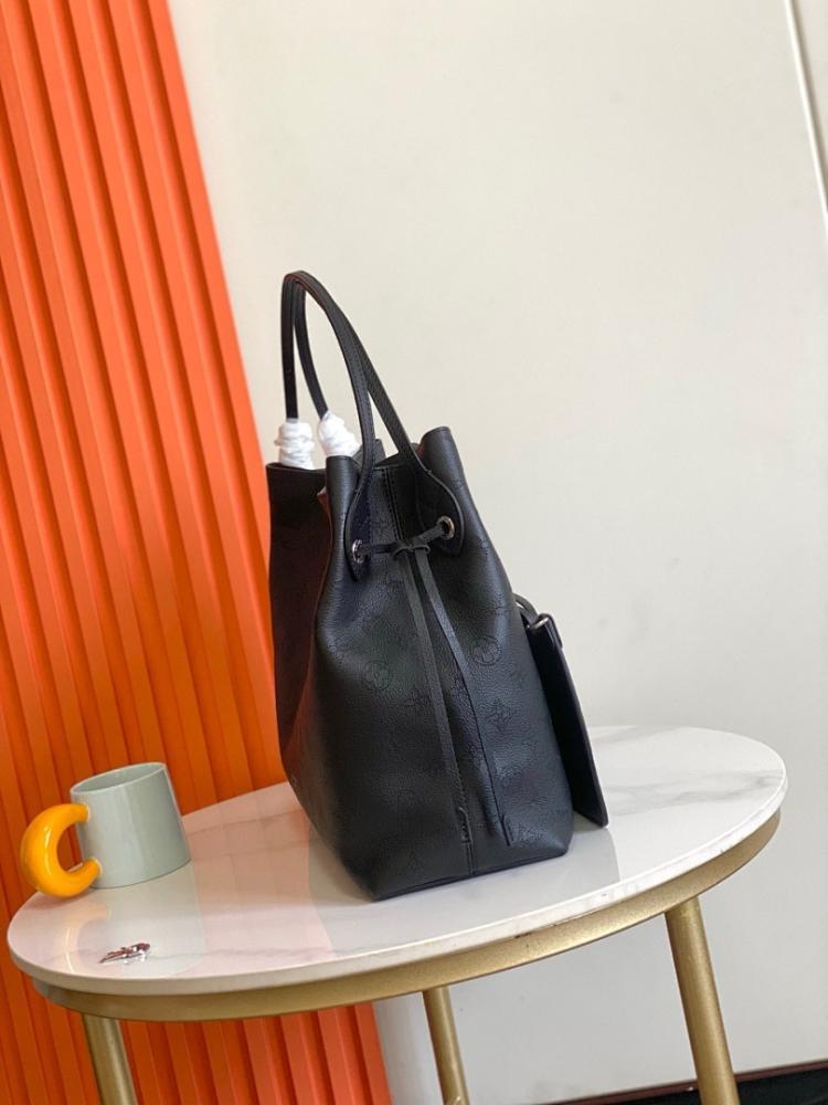 Luxury Refined Silver Leather Shoulder Bag