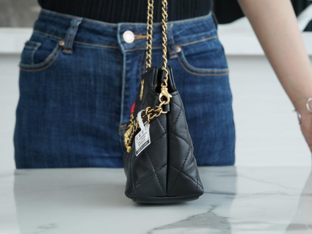 Elegant Shoulder Bag