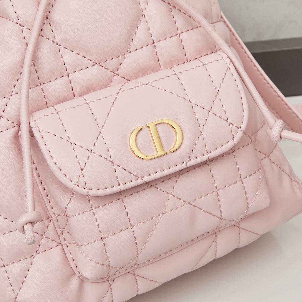 Stylish Refined Gold Lambskin Shoulder Bag