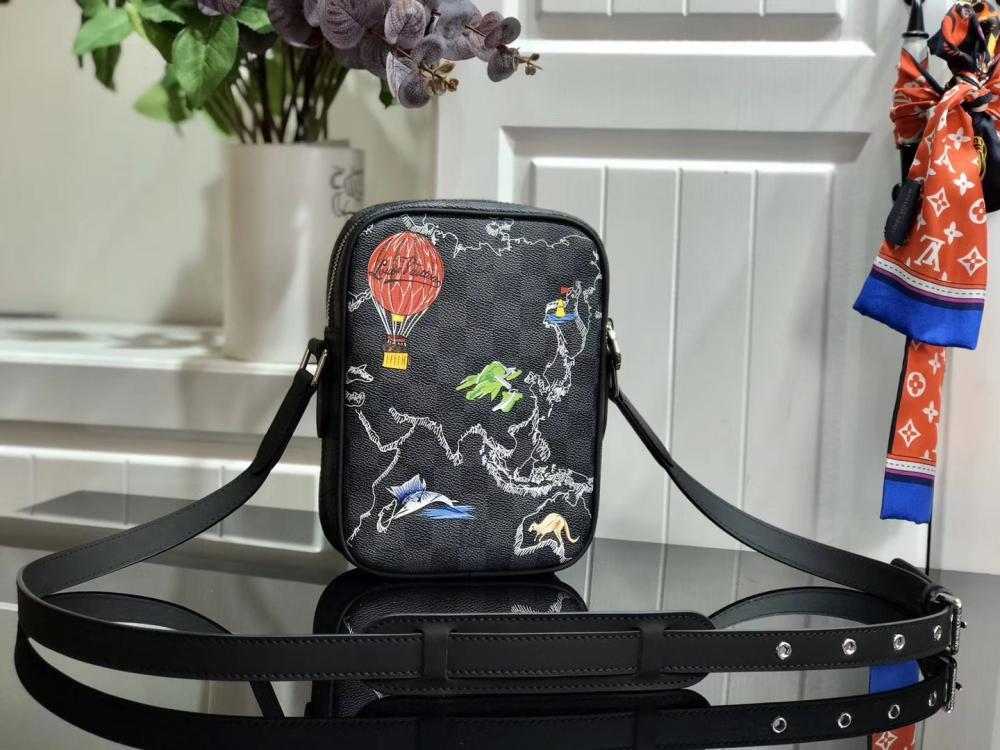 Elegant Leather Shoulder Bag
