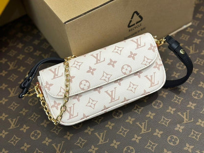 Classic Leather Shoulder Bag – Special Edition