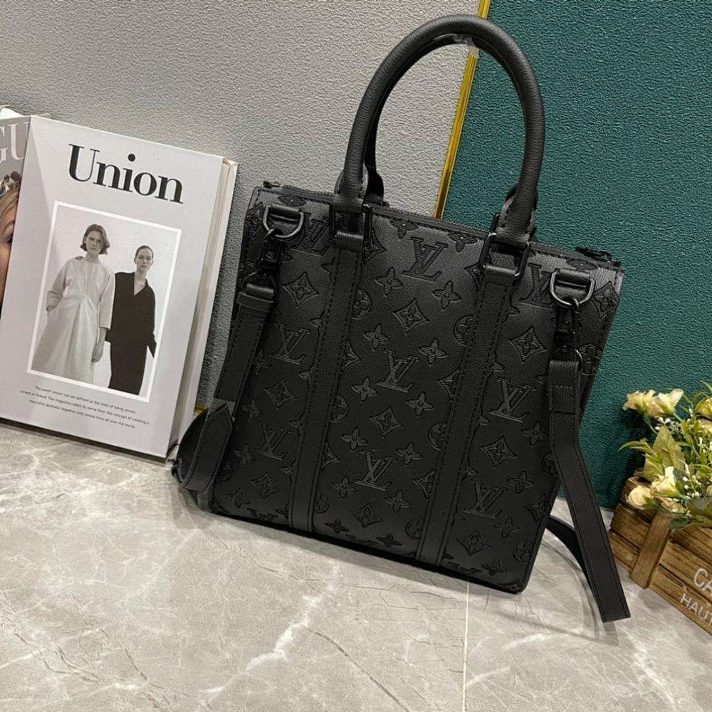 Modern Elegant Leather Crossbody Bag