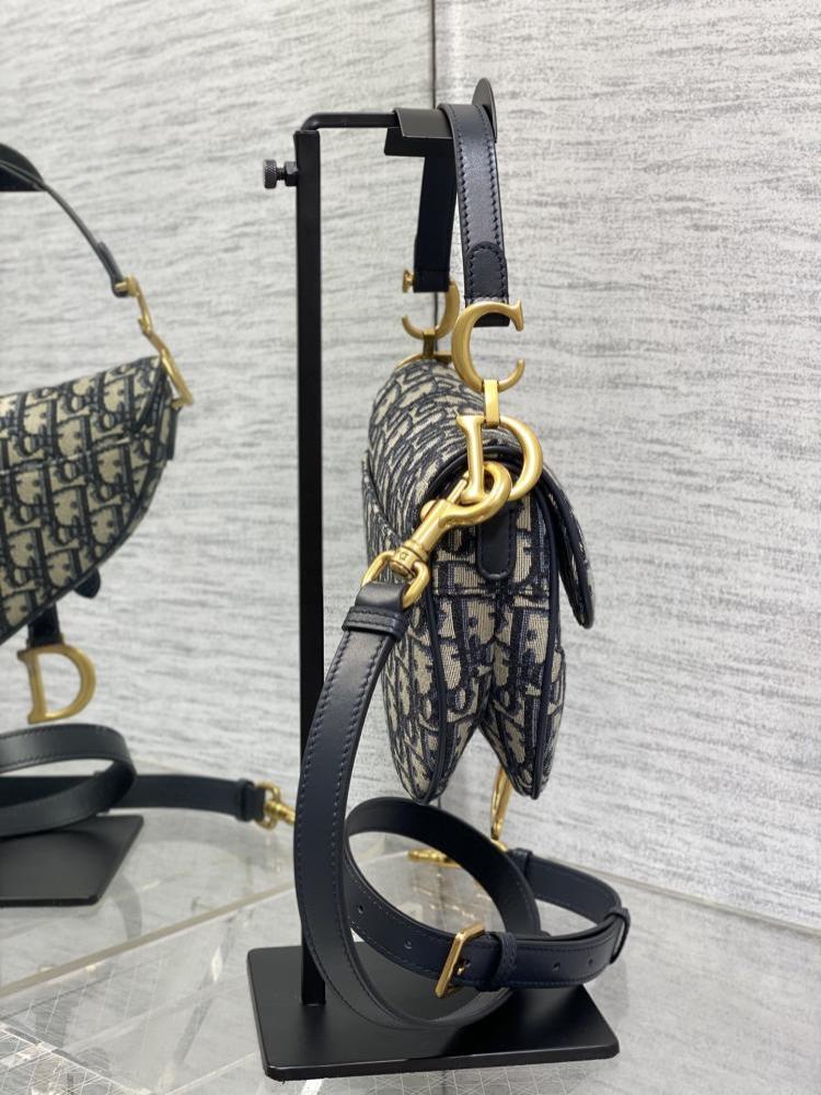 Elegant Leather Shoulder Bag