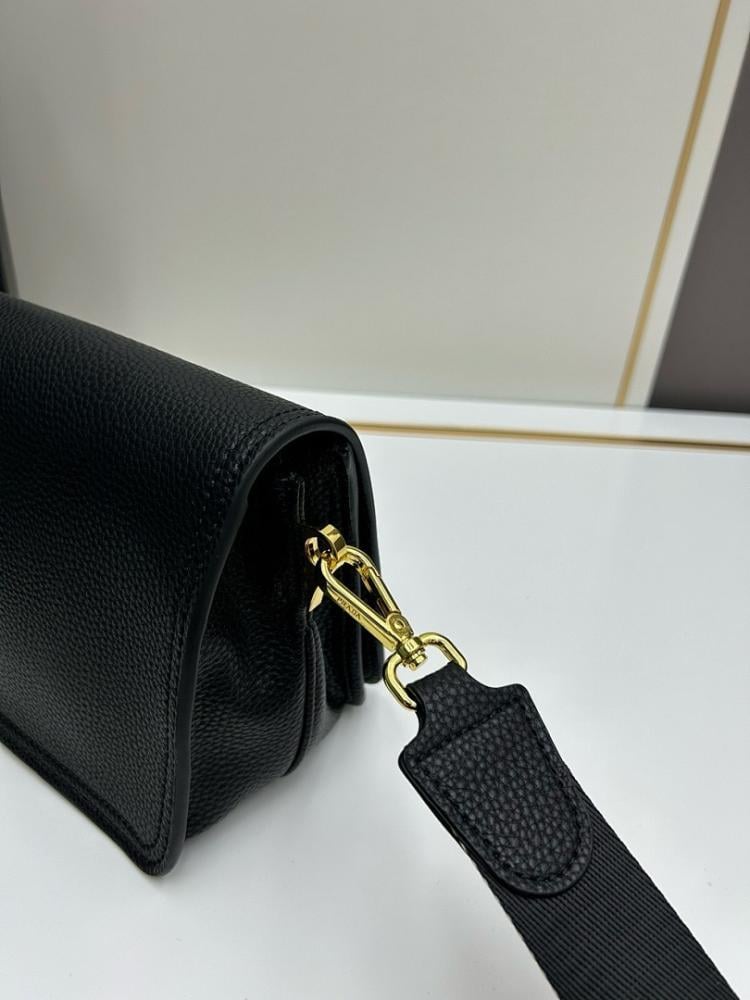 Modern Leather Shoulder Bag – Limited Edition