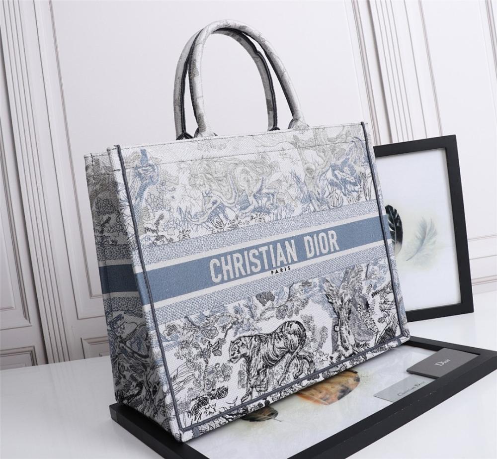 Luxury Elegant Black Embroidered Top Handle Bag