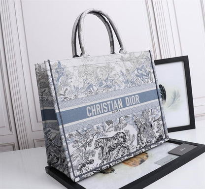 Luxury Elegant Black Embroidered Top Handle Bag