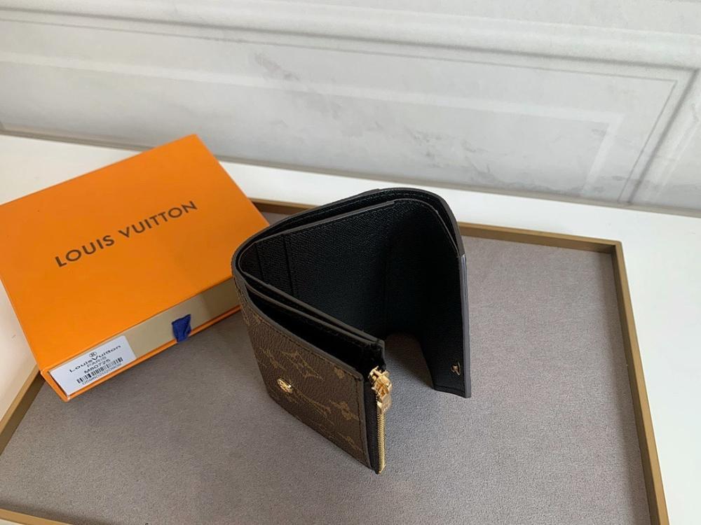 Italian-Inspired Luxury Gold Canvas Wallet