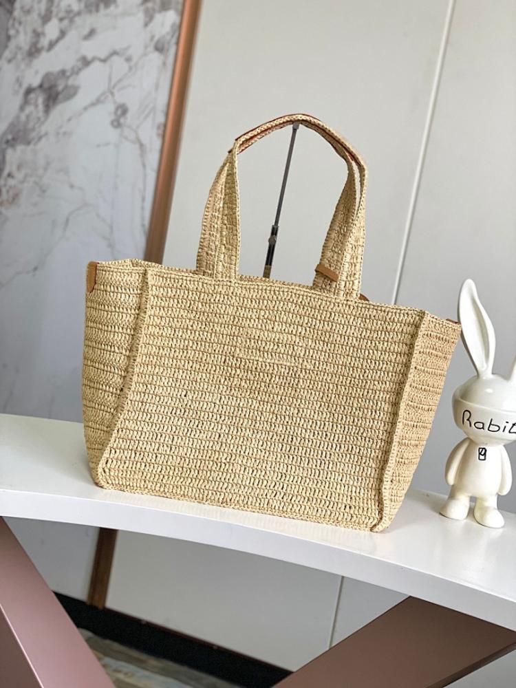 Modern Refined Woven Raffia Tote Bag
