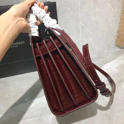 Elegant Refined Shoulder Bag