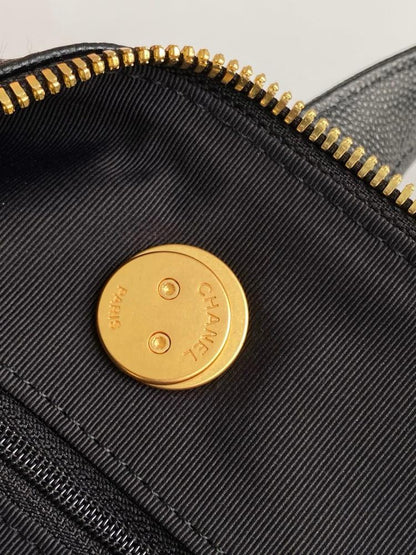 Classic Shoulder Bag