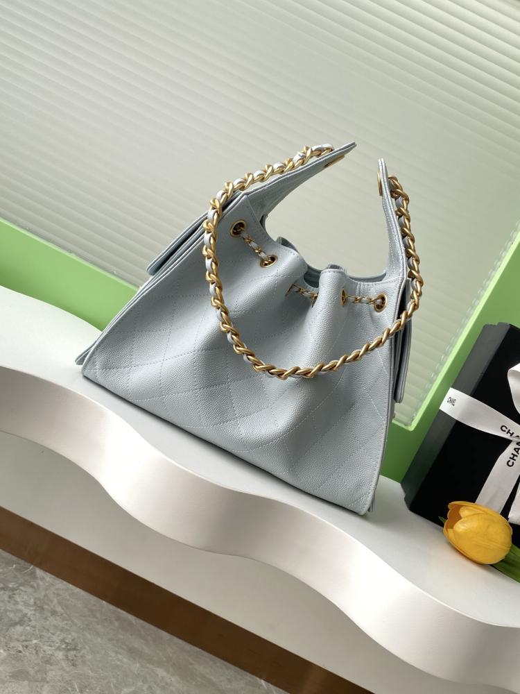 Alma Hobo Bag