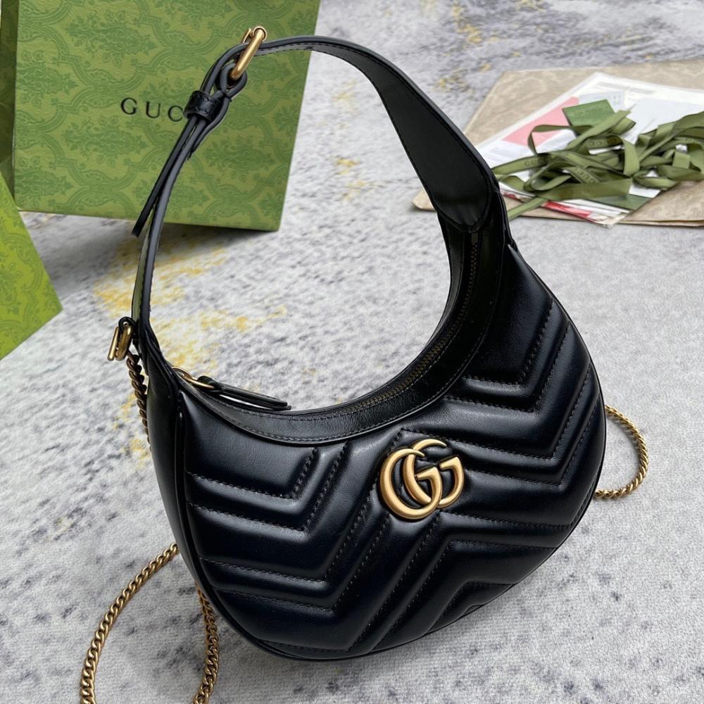 Classic Refined Shoulder Bag