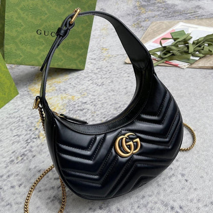 Classic Refined Shoulder Bag