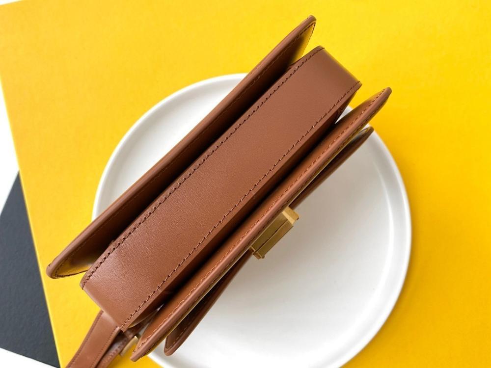 Modern Elegant Leather Bag – Special Edition