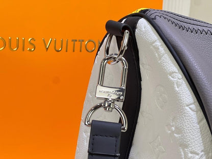Stylish Refined Leather Shoulder Bag