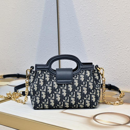 Modern Elegant Lambskin Shoulder Bag