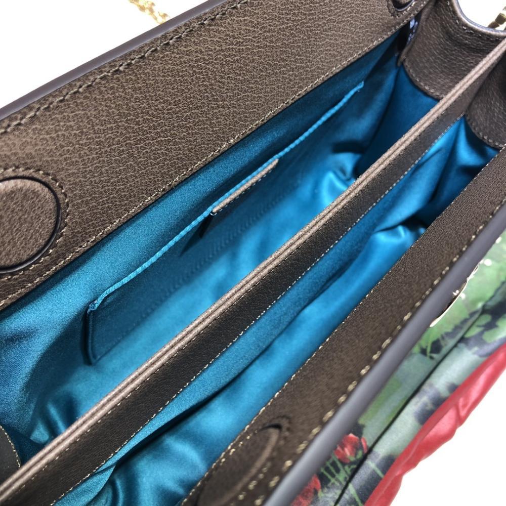 Classic Shoulder Bag