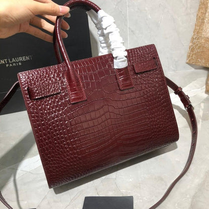 Elegant Refined Shoulder Bag