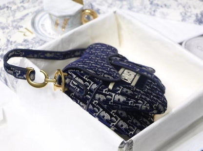 Classic Shoulder Bag