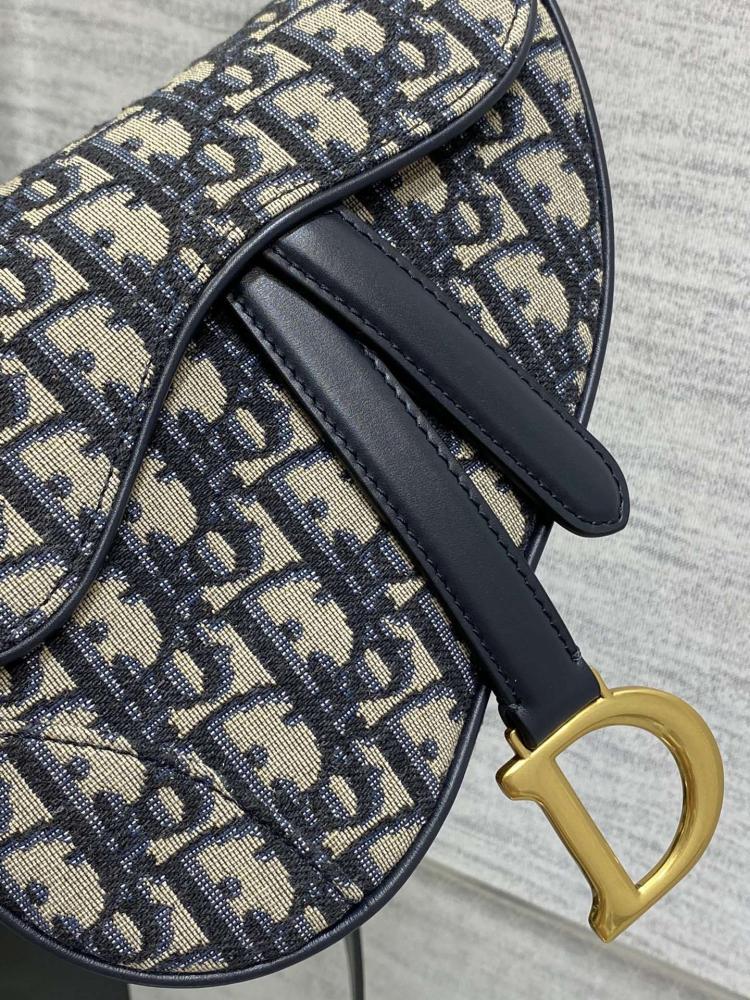 Elegant Leather Shoulder Bag