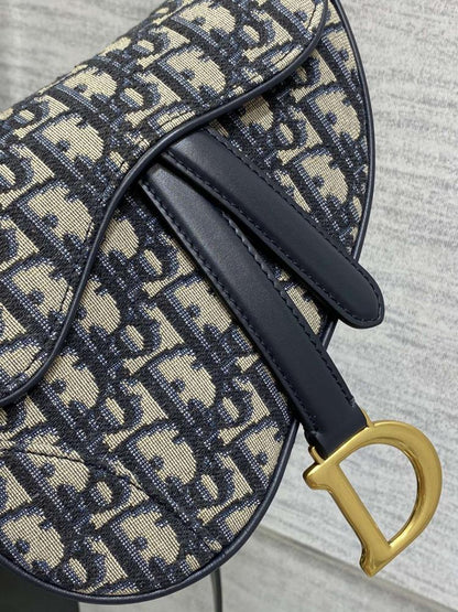 Elegant Leather Shoulder Bag