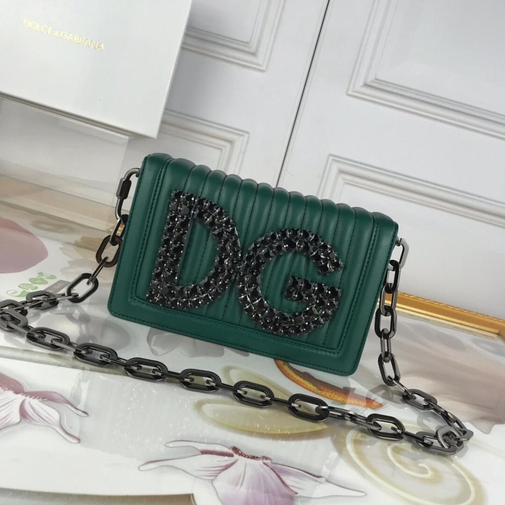 Modern Stylish Quilted Leather Bag