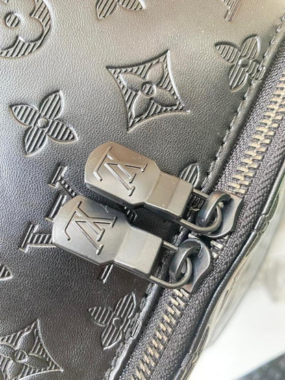 Classic Italian-Inspired Leather Crossbody Bag