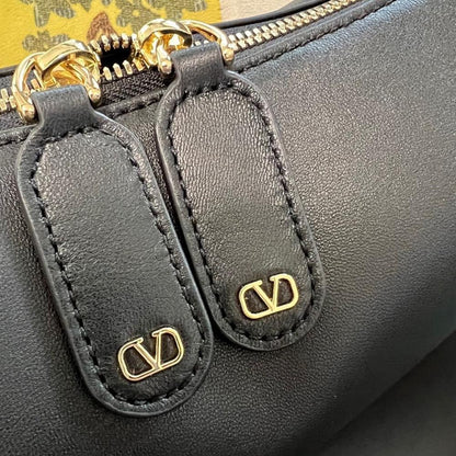 Elegant Shoulder Bag – Limited Edition