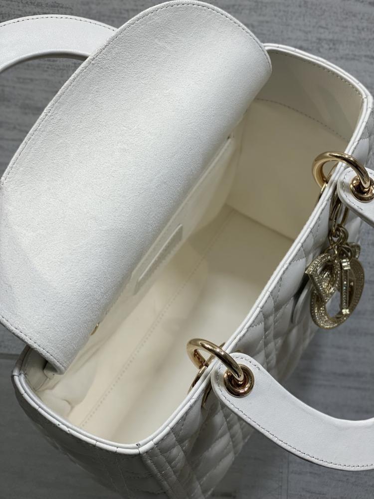 Alma Leather Shoulder Bag