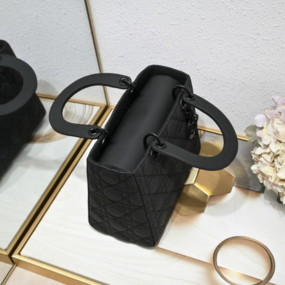 Luxury Leather Shoulder Bag – Special Edition