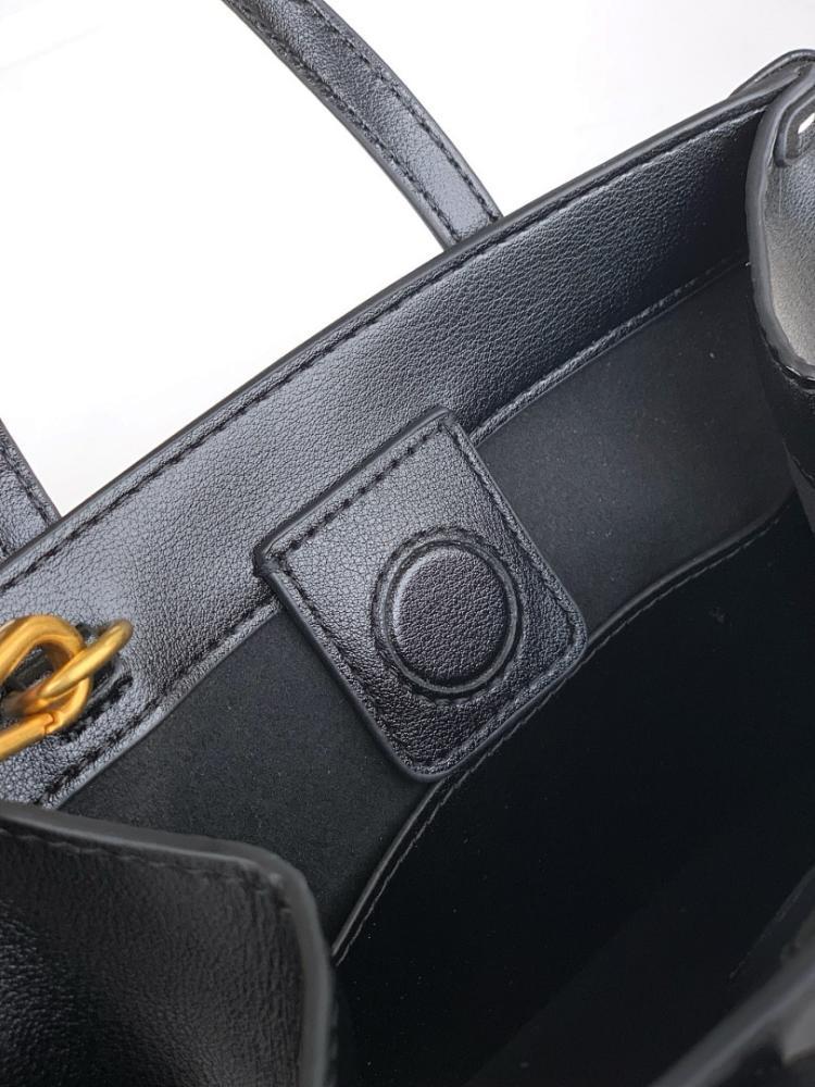 Luxury Gold Crossbody Bag – Special Edition