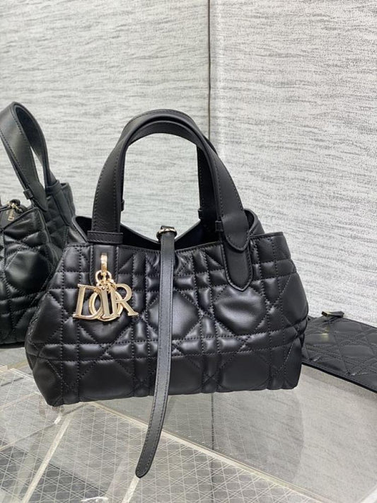 Classic Leather Shoulder Bag