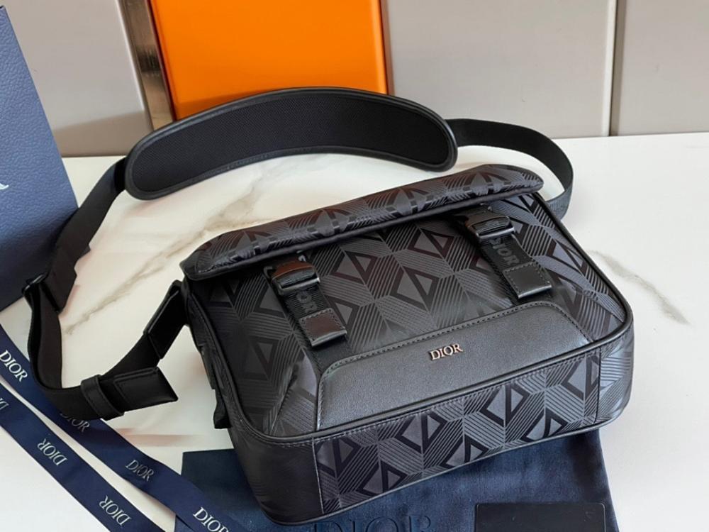 Stylish Black Quilted Leather Shoulder Bag – Limited Edition