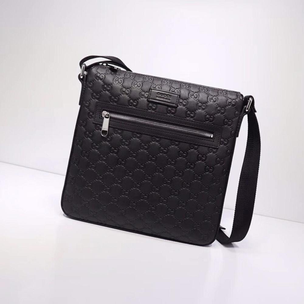 Classic Leather Shoulder Bag