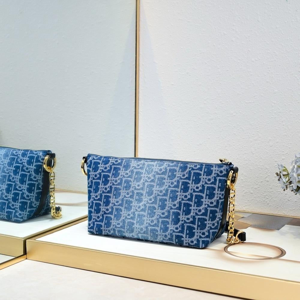 Modern Luxury Studded Leather Shoulder Bag – Special Edition