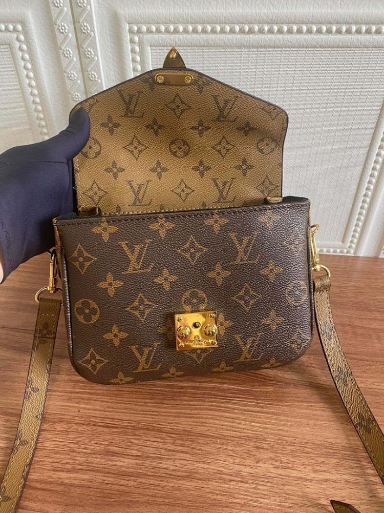 Modern Premium Crossbody Bag